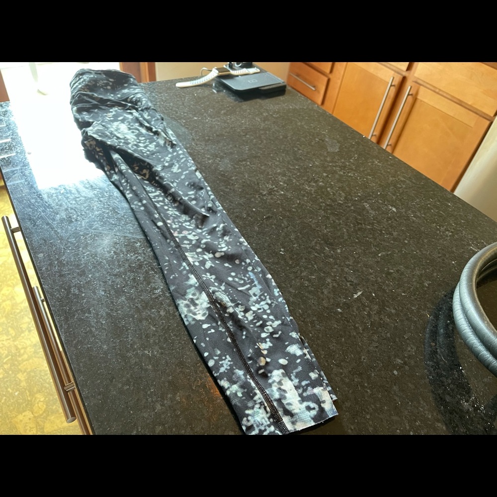 Lululemon fast and free size 4 pants 25 inches